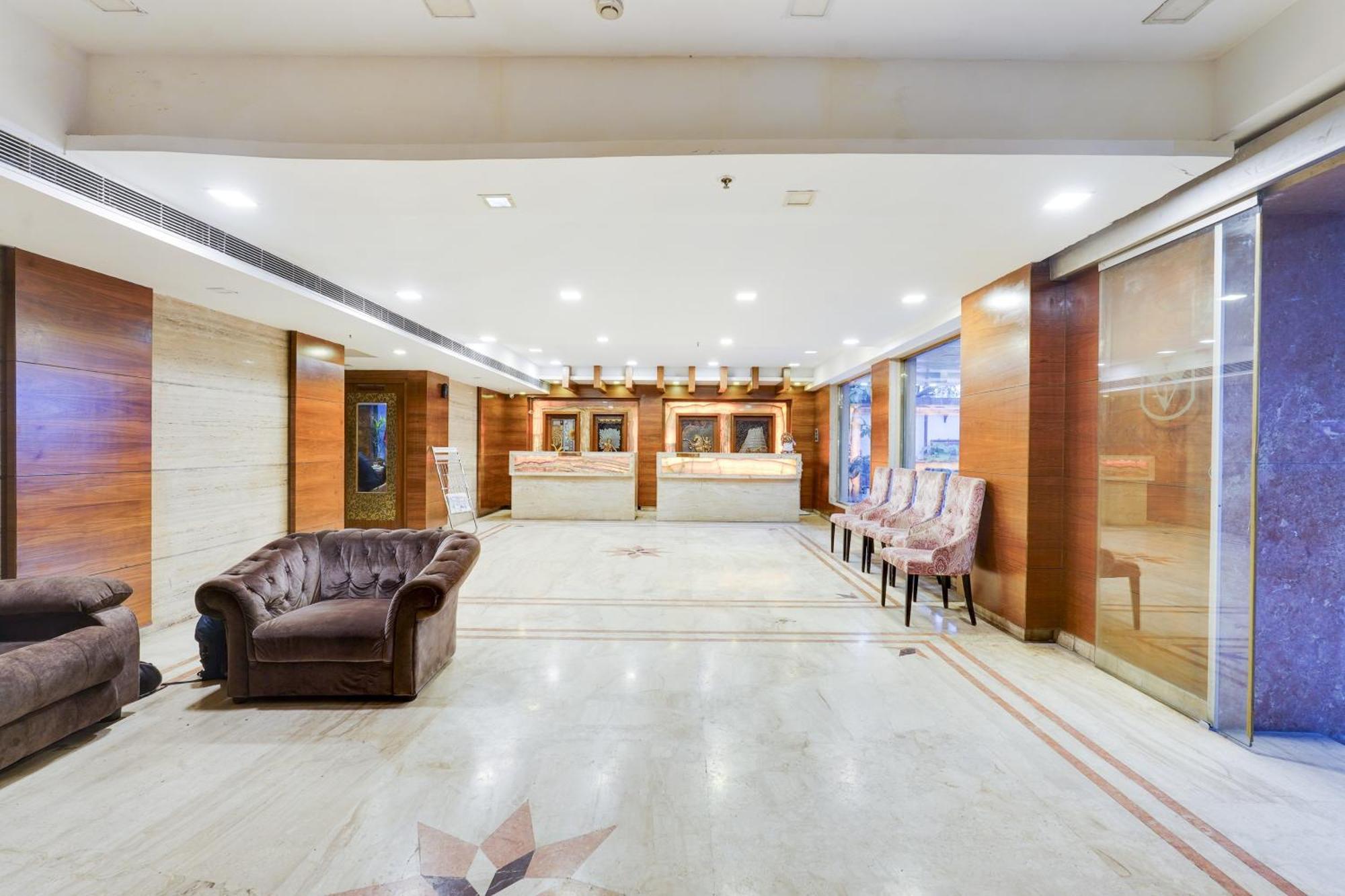 Super Townhouse Oak Alandur Near Chennai Airport Formerly Vijay Park Экстерьер фото