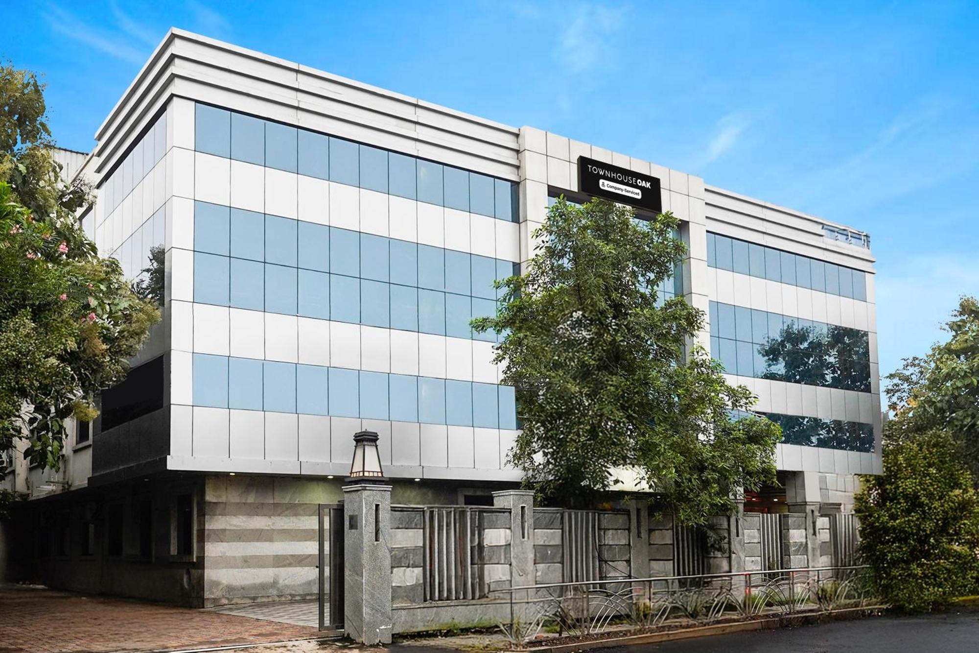 Super Townhouse Oak Alandur Near Chennai Airport Formerly Vijay Park Экстерьер фото